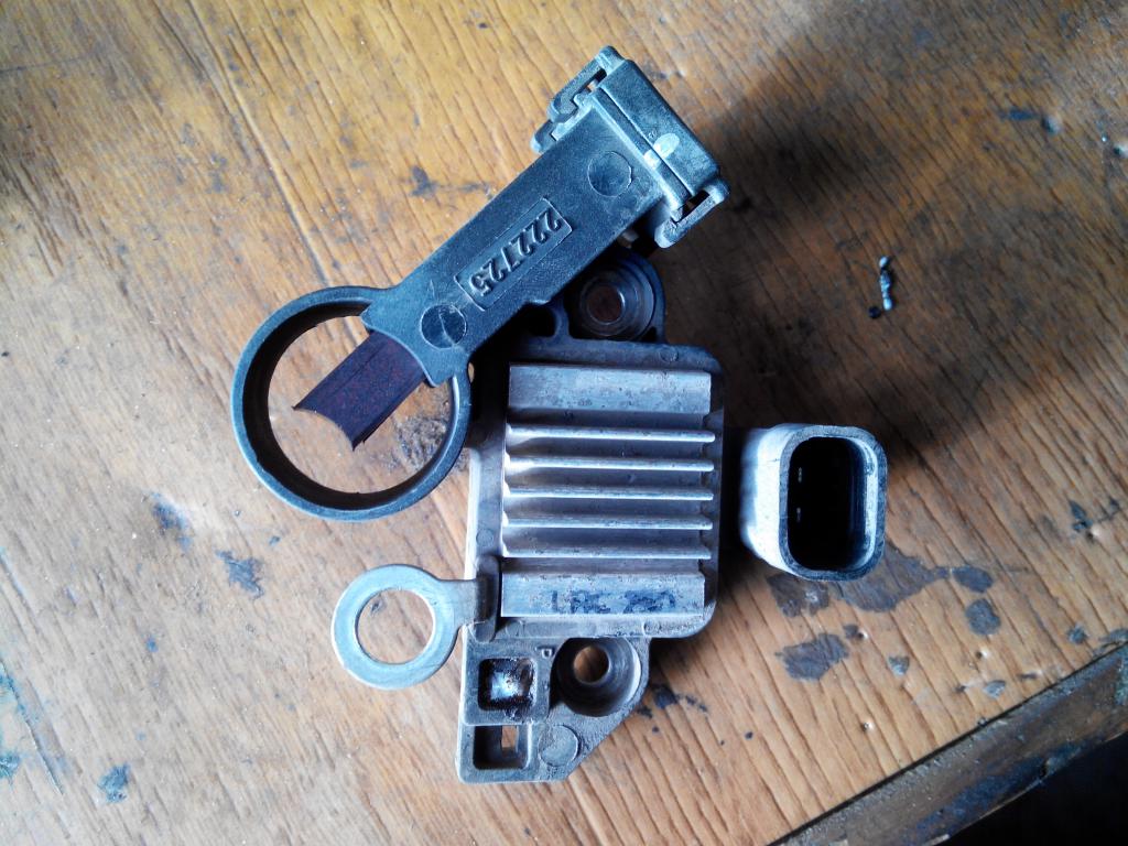 15 вольт в бортовой сети 1503-1