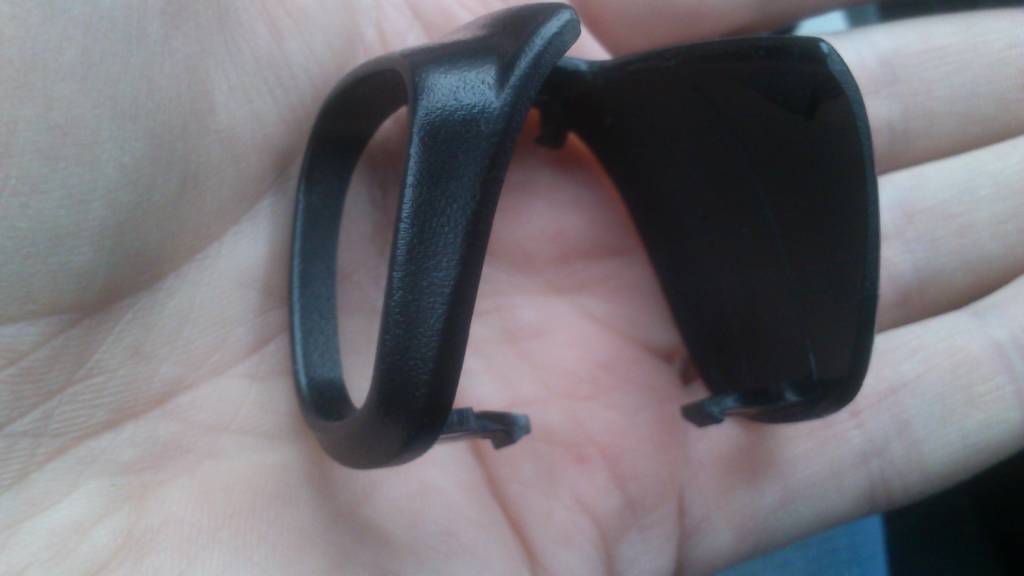 Заедает кнопка фиксации рычага АКПП 693-8