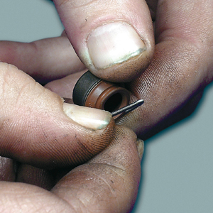 Замена маслосъемных колпачков Авео Т300